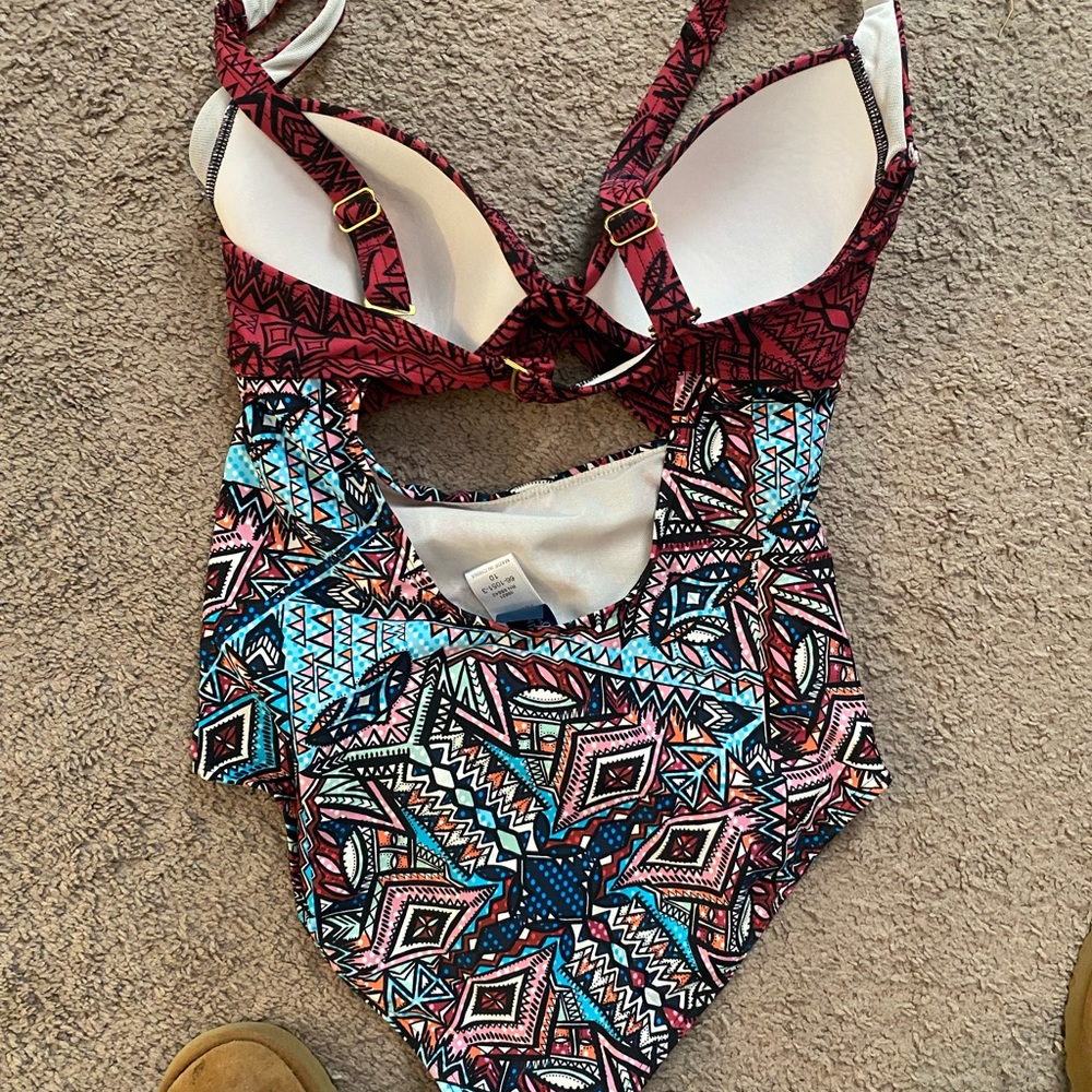 Swimsuit for all - Picture 2 of 3